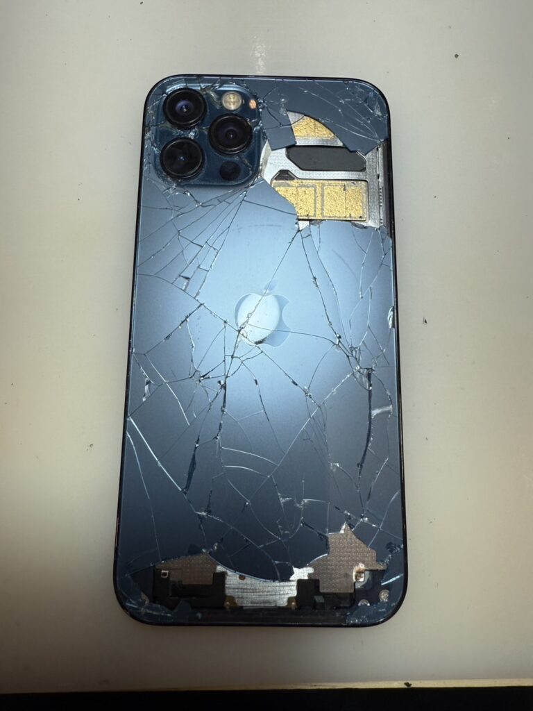 iPhone 背板玻璃碎裂後有 3 大隱藏風險