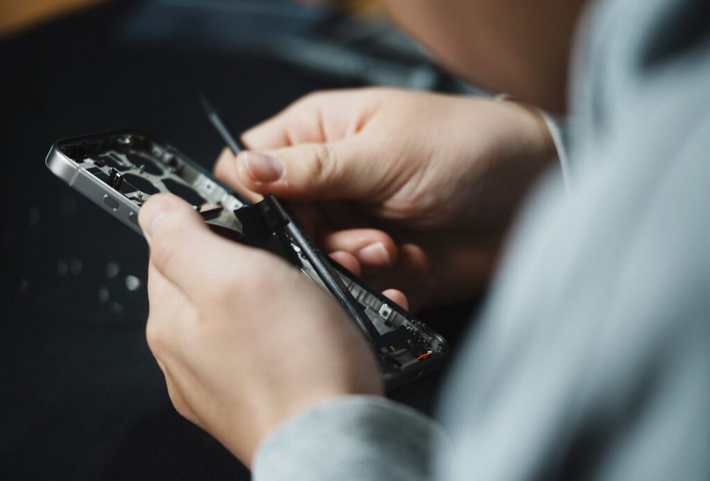 一人創業推薦技術型創業，如手機維修